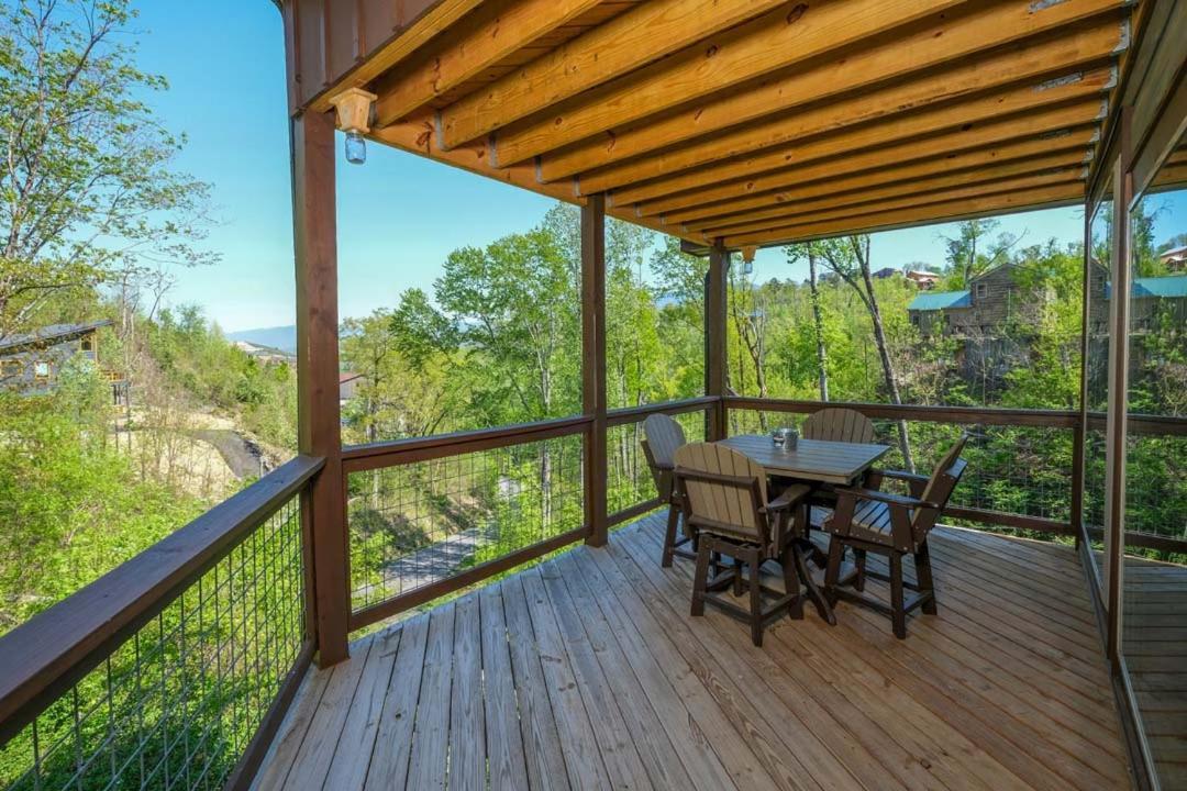 Mountain Time Villa Gatlinburg Exterior photo