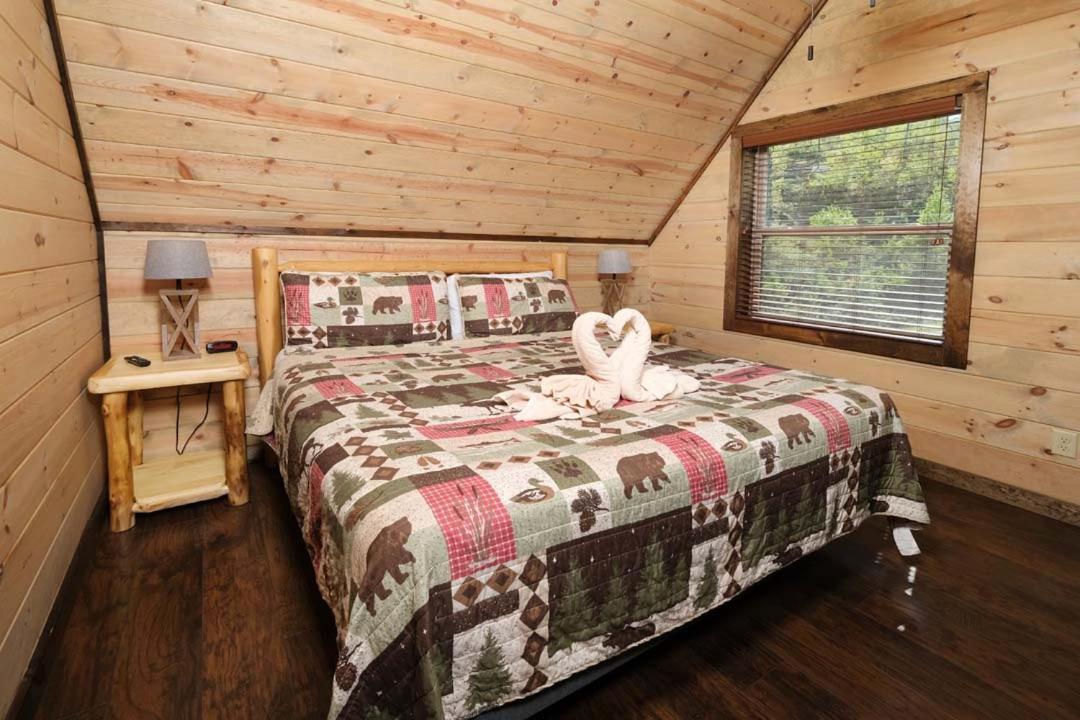 Mountain Time Villa Gatlinburg Exterior photo